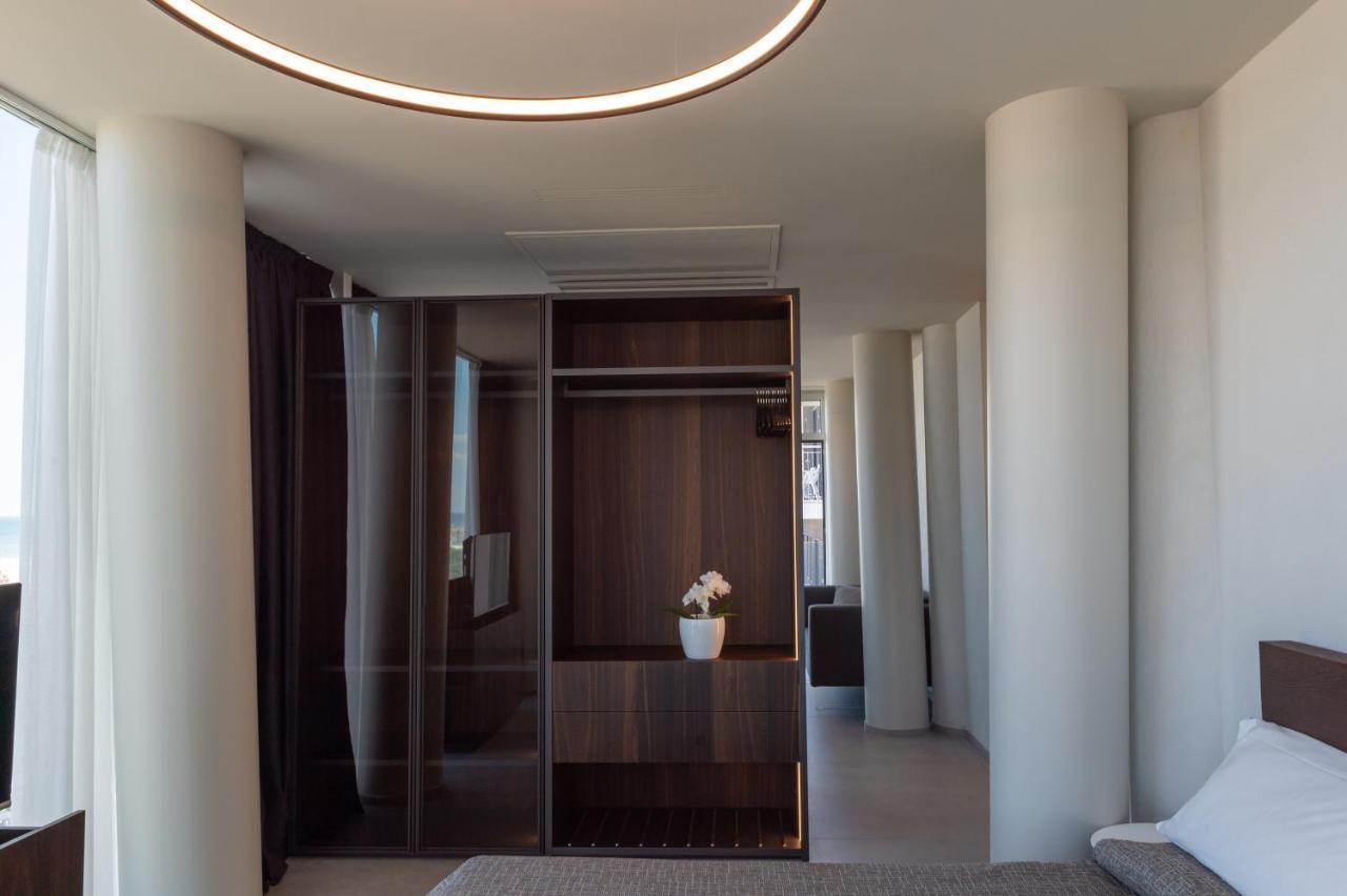 Hotel Commodore Cervia Dış mekan fotoğraf
