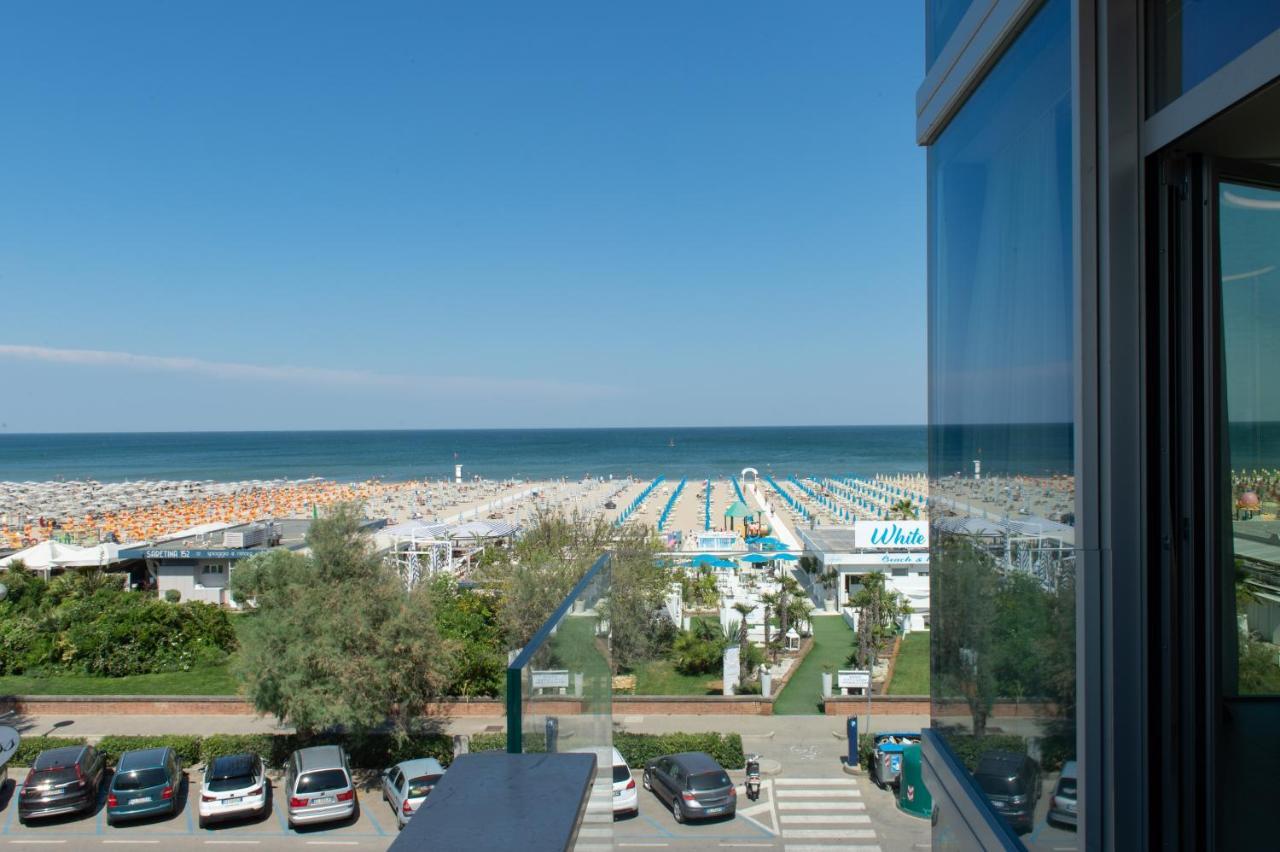 Hotel Commodore Cervia Dış mekan fotoğraf