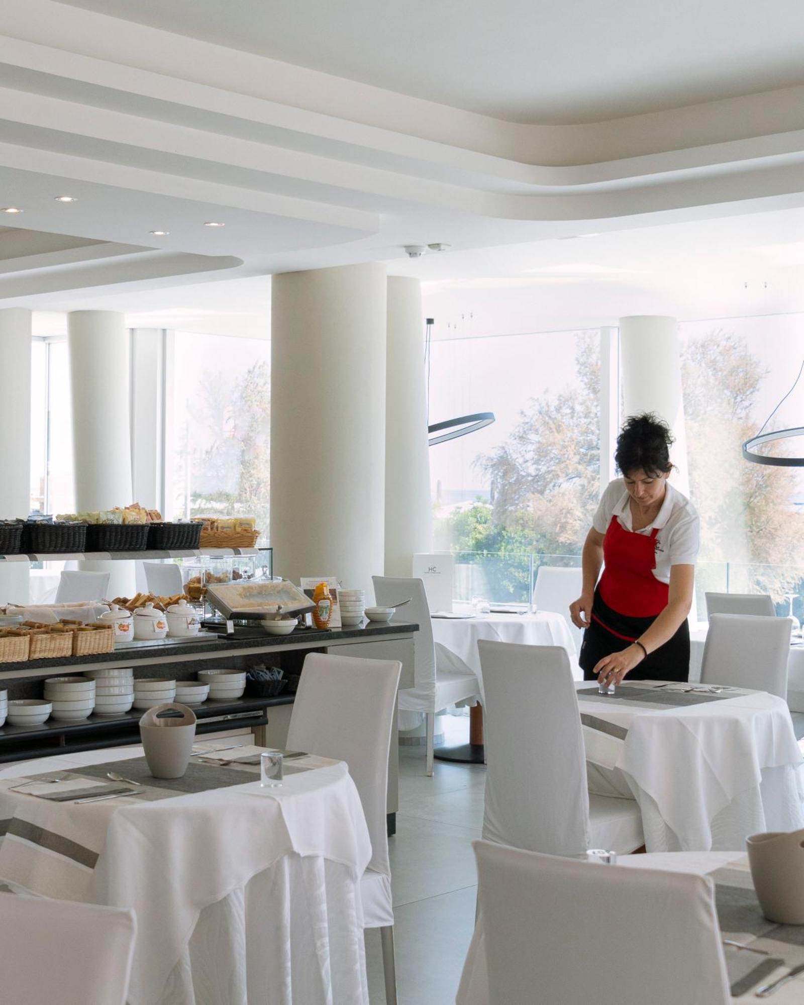 Hotel Commodore Cervia Dış mekan fotoğraf
