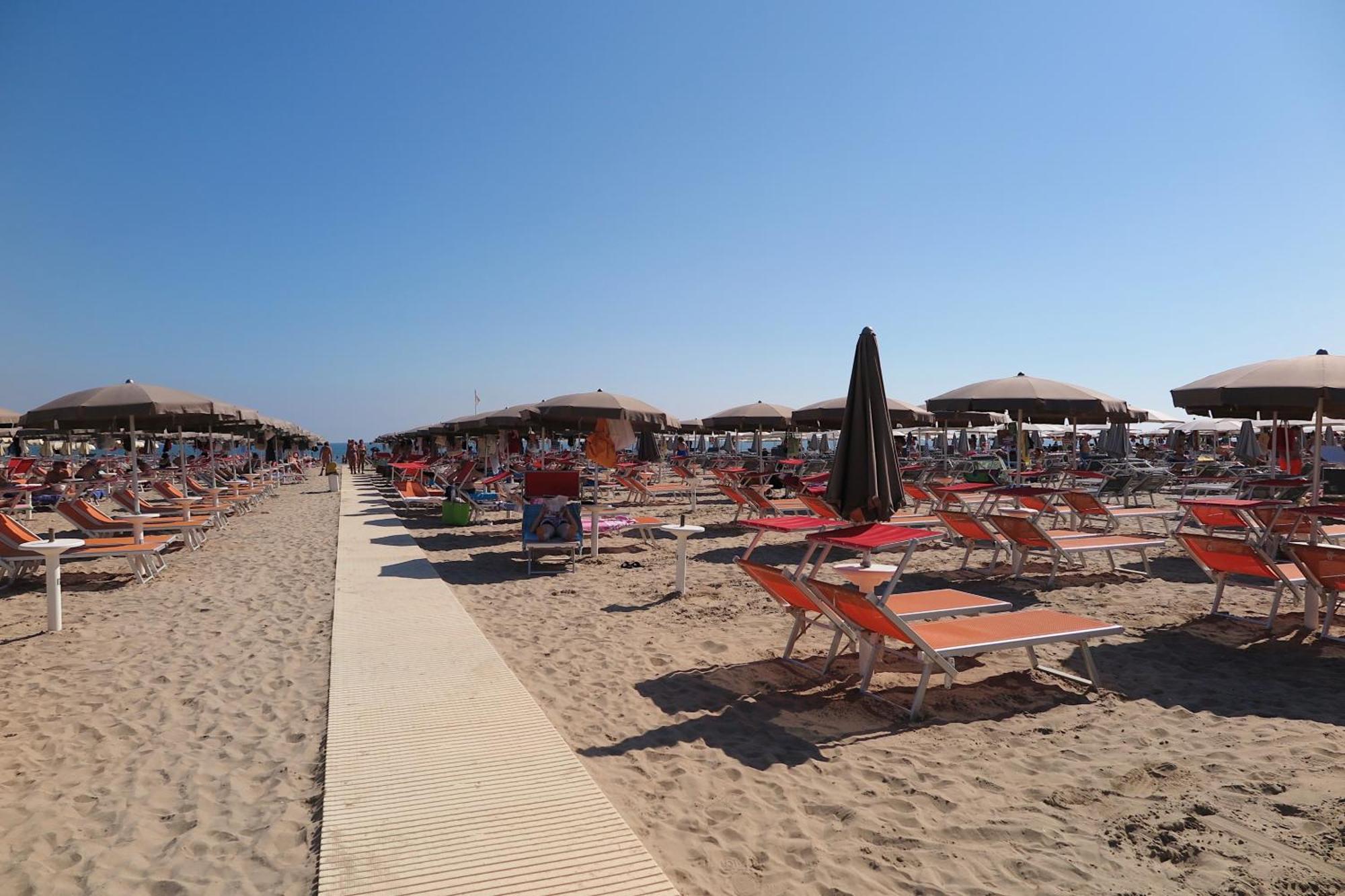 Hotel Commodore Cervia Dış mekan fotoğraf