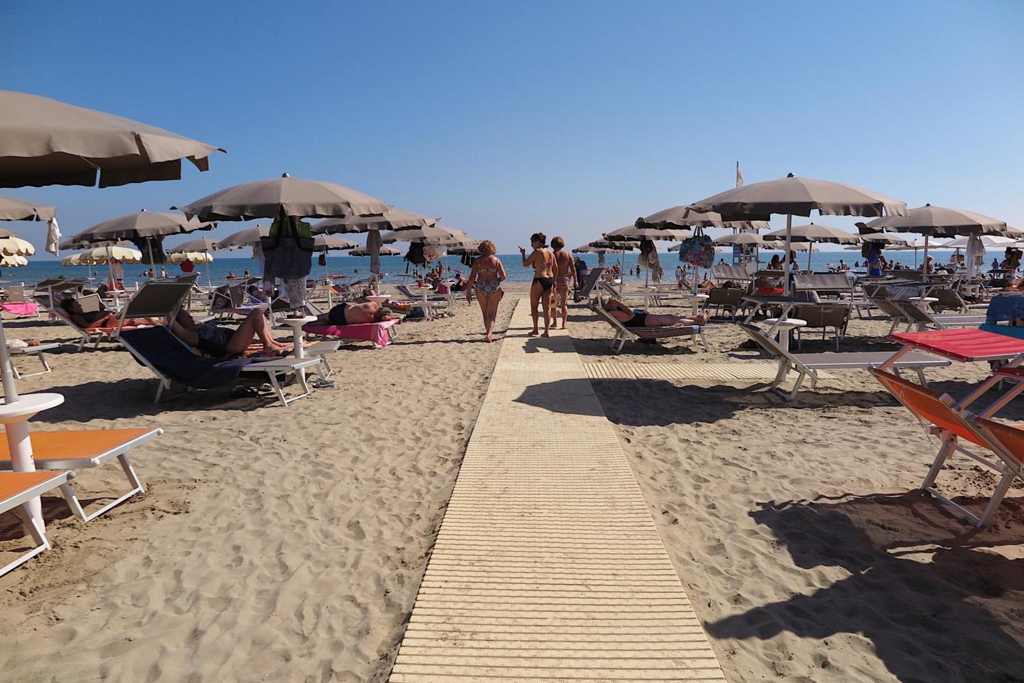 Hotel Commodore Cervia Dış mekan fotoğraf